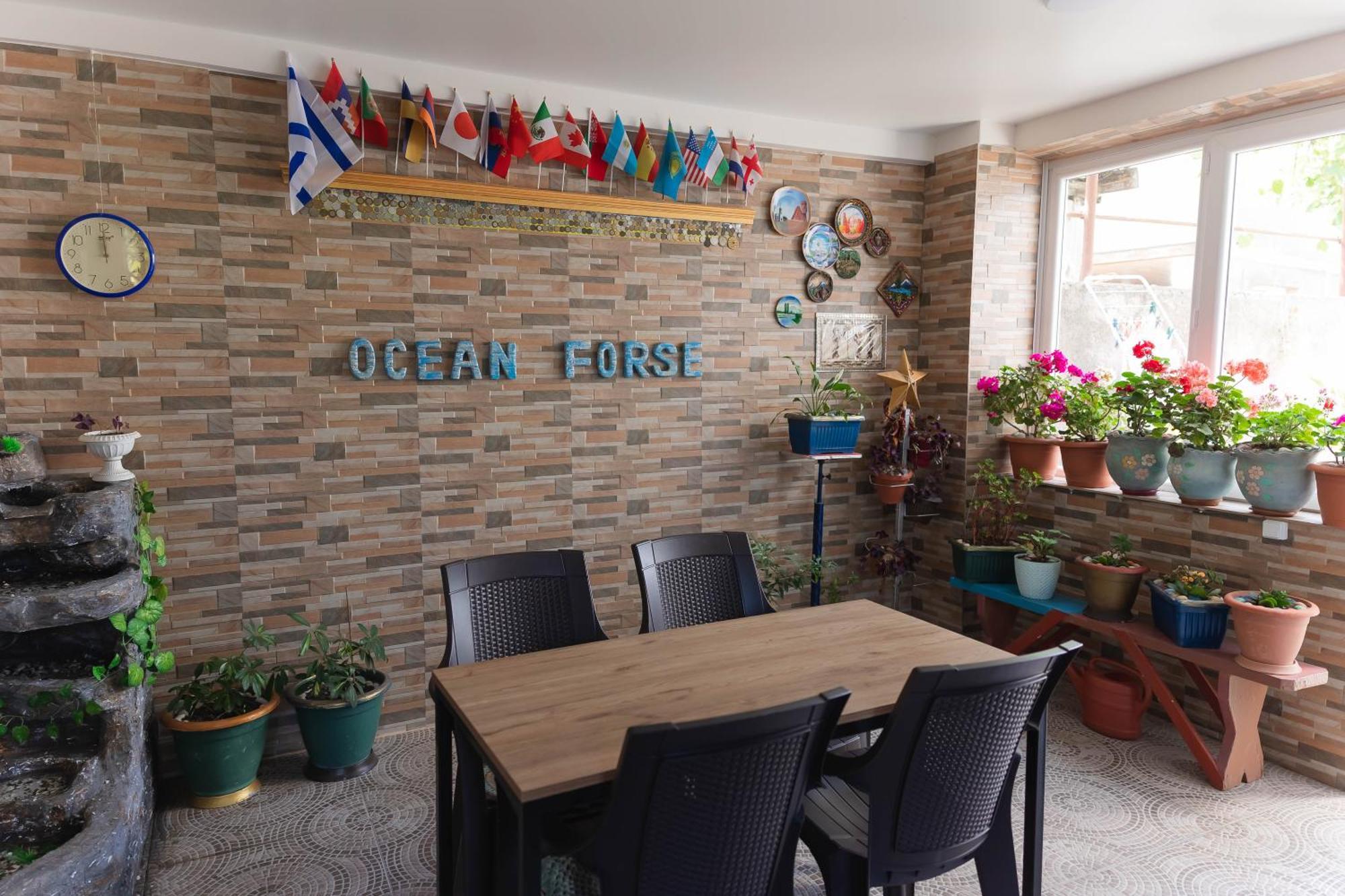 Guest House Ocean Force バトゥーミ エクステリア 写真