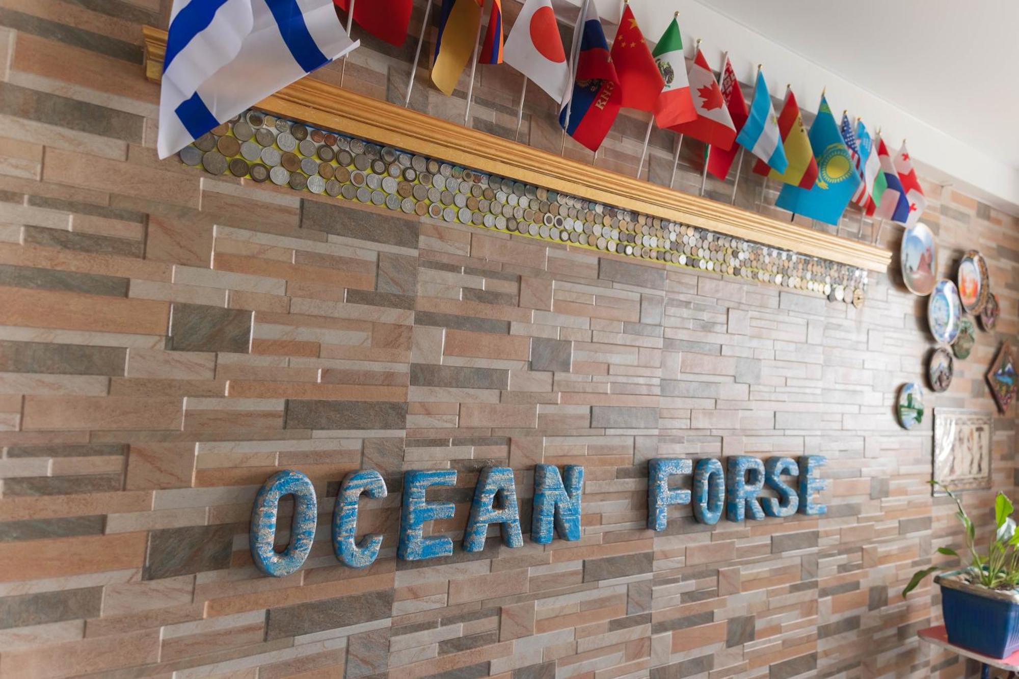 Guest House Ocean Force バトゥーミ エクステリア 写真